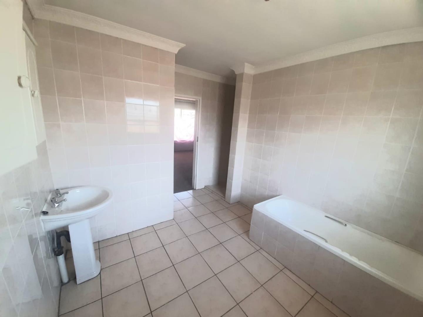 606284_PHOTO-2022-11-26-18-23-07